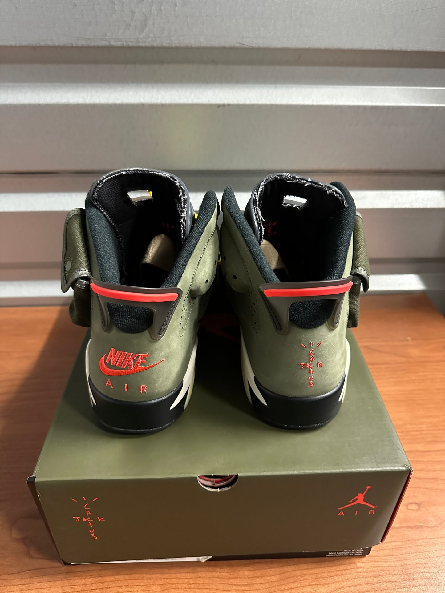 Jordan 6 "Travis Scott Olive"