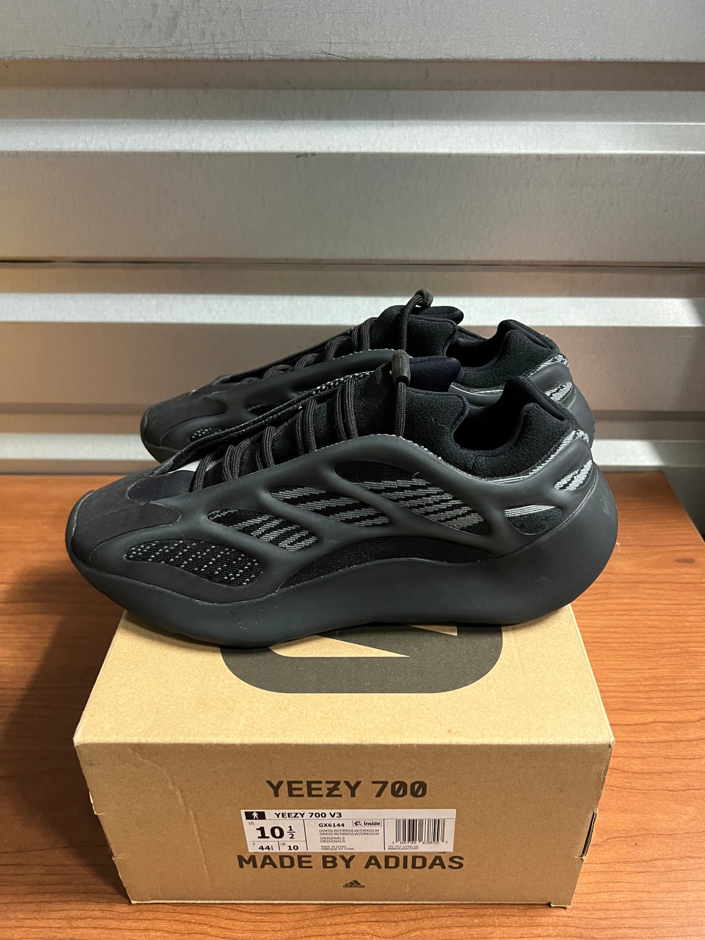 Adidas Yeezy 700 V3 "Dark Glow"